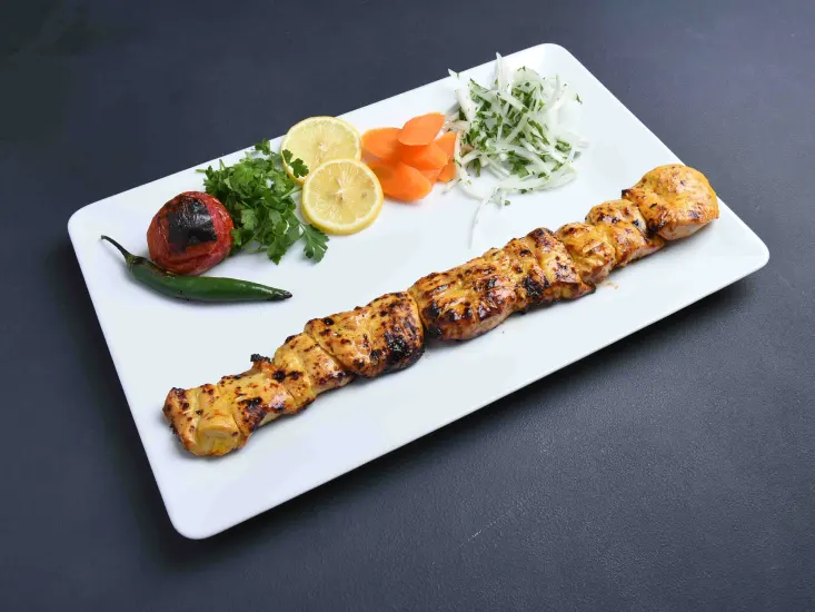خوراک جوجه کباب سینه زعفرانی