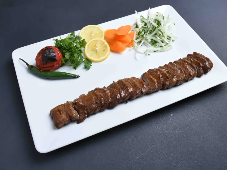 خوراک کباب چنجه گوساله